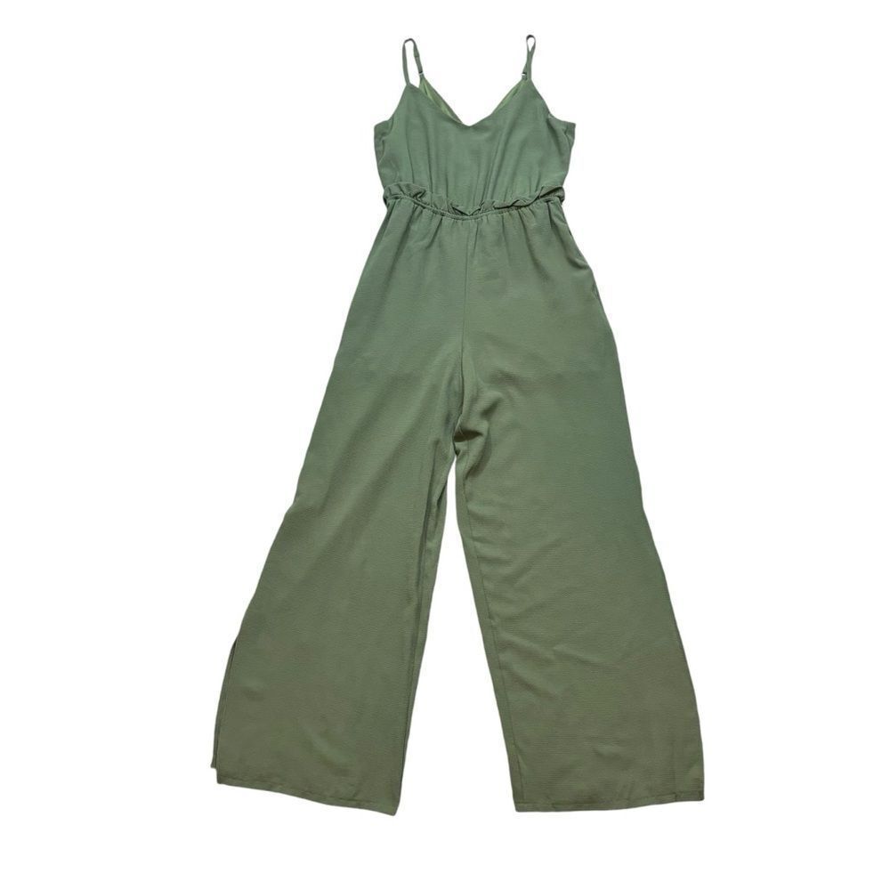 Brand new with Tags Lily Rose Brand Green Wide Split Leg Jumpsuit Size Small